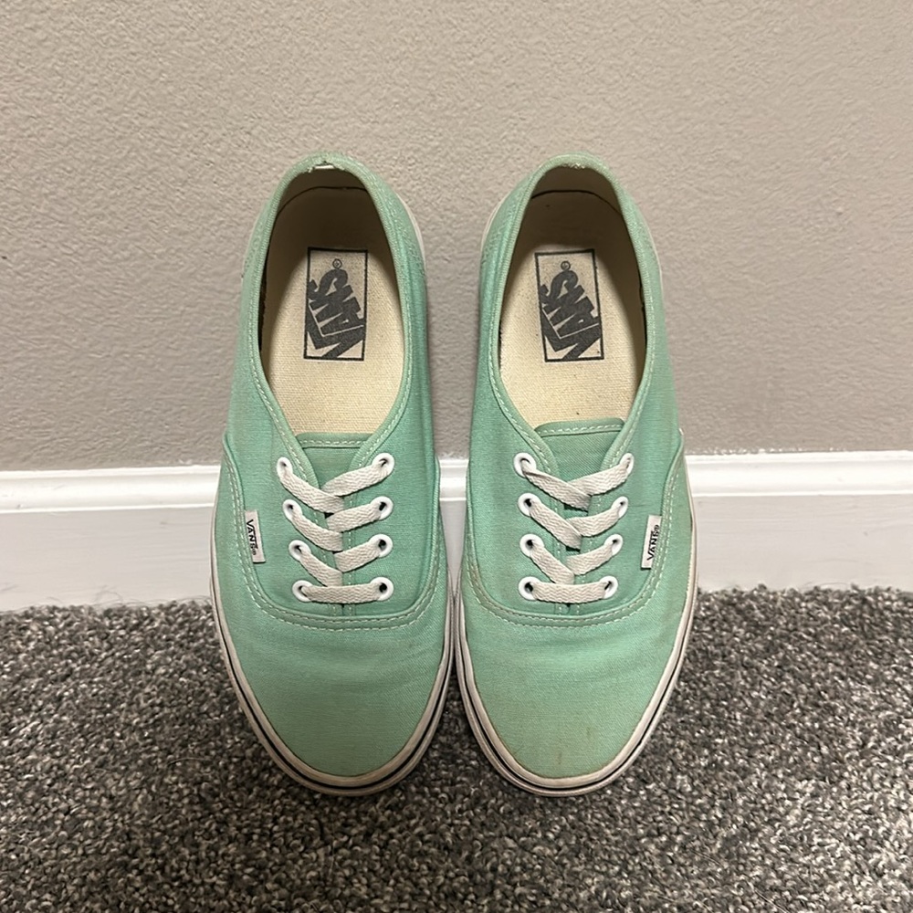 Vans - Picture 2 of 2